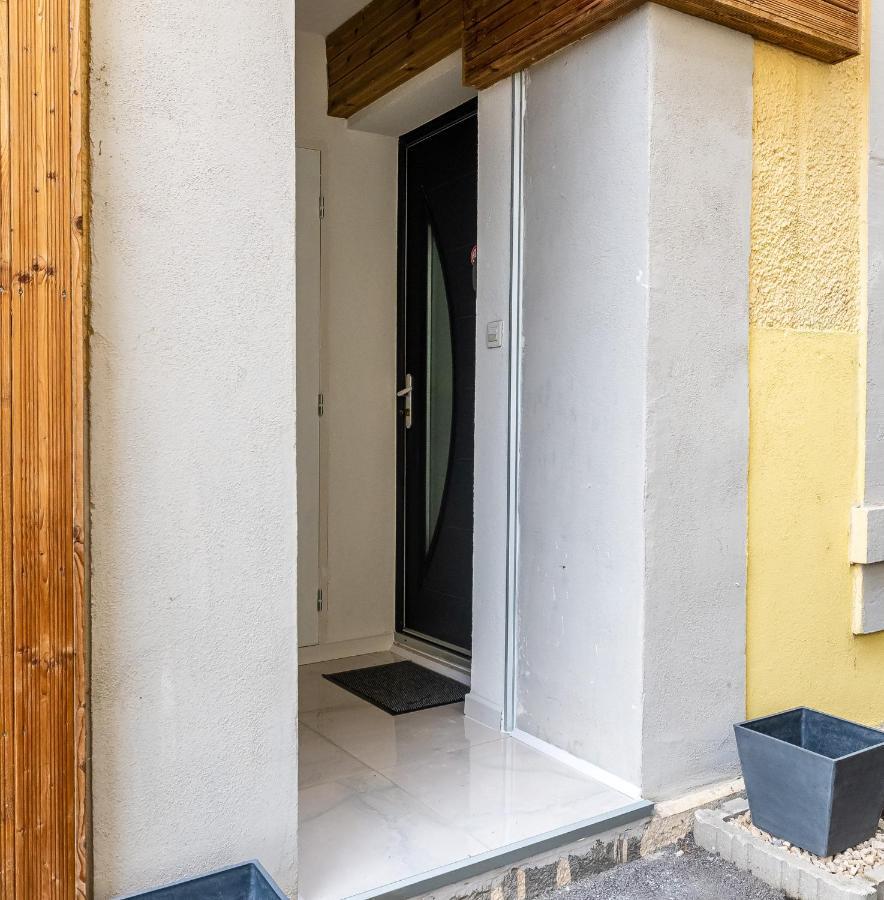 Les Huisselets 4 Apartment Montbeliard Exterior photo