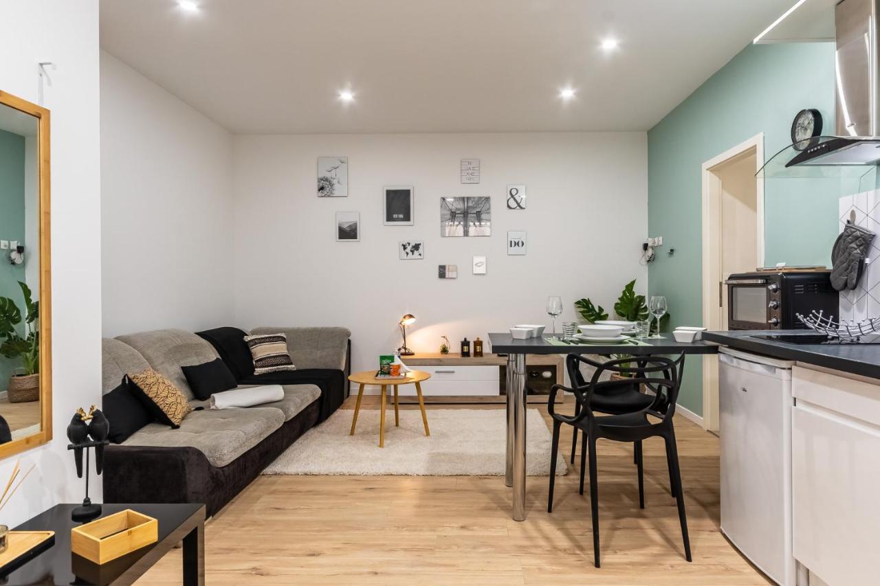 Les Huisselets 4 Apartment Montbeliard Exterior photo